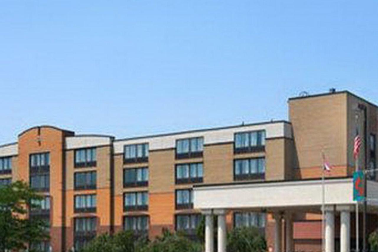 Wickliffe Fairbridge Hotel Cleveland East מראה חיצוני תמונה