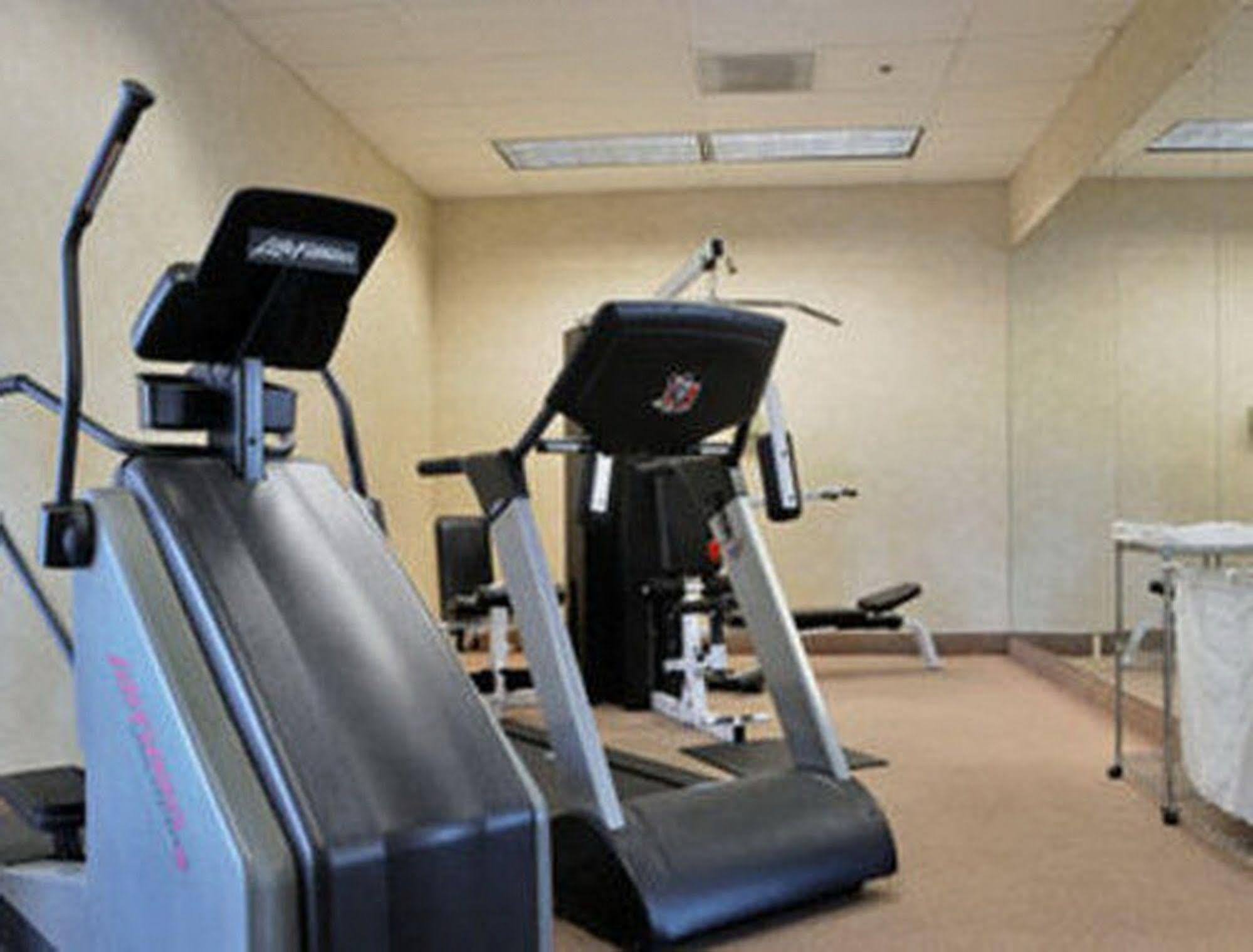 Wickliffe Fairbridge Hotel Cleveland East מראה חיצוני תמונה